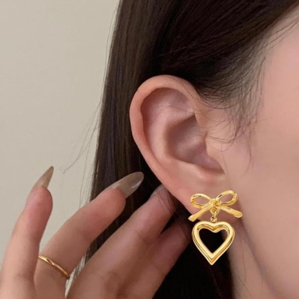 Bow earrings