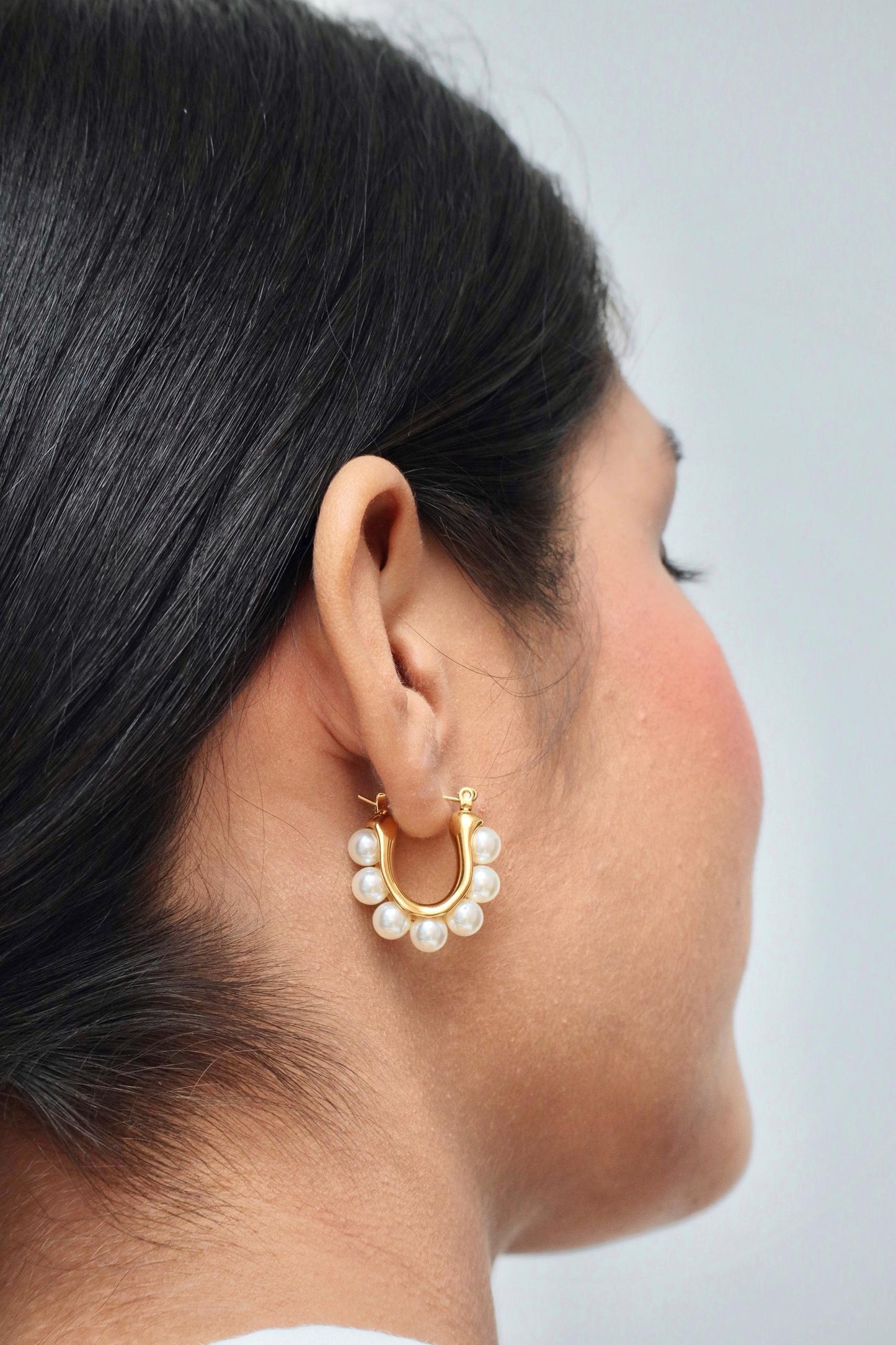 Romantic Pearl Hoops